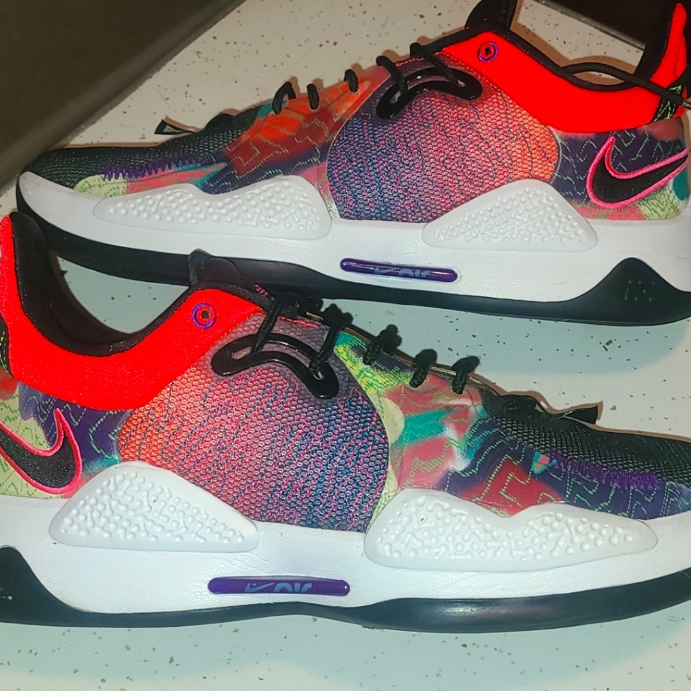 Paul George. 5 Nike